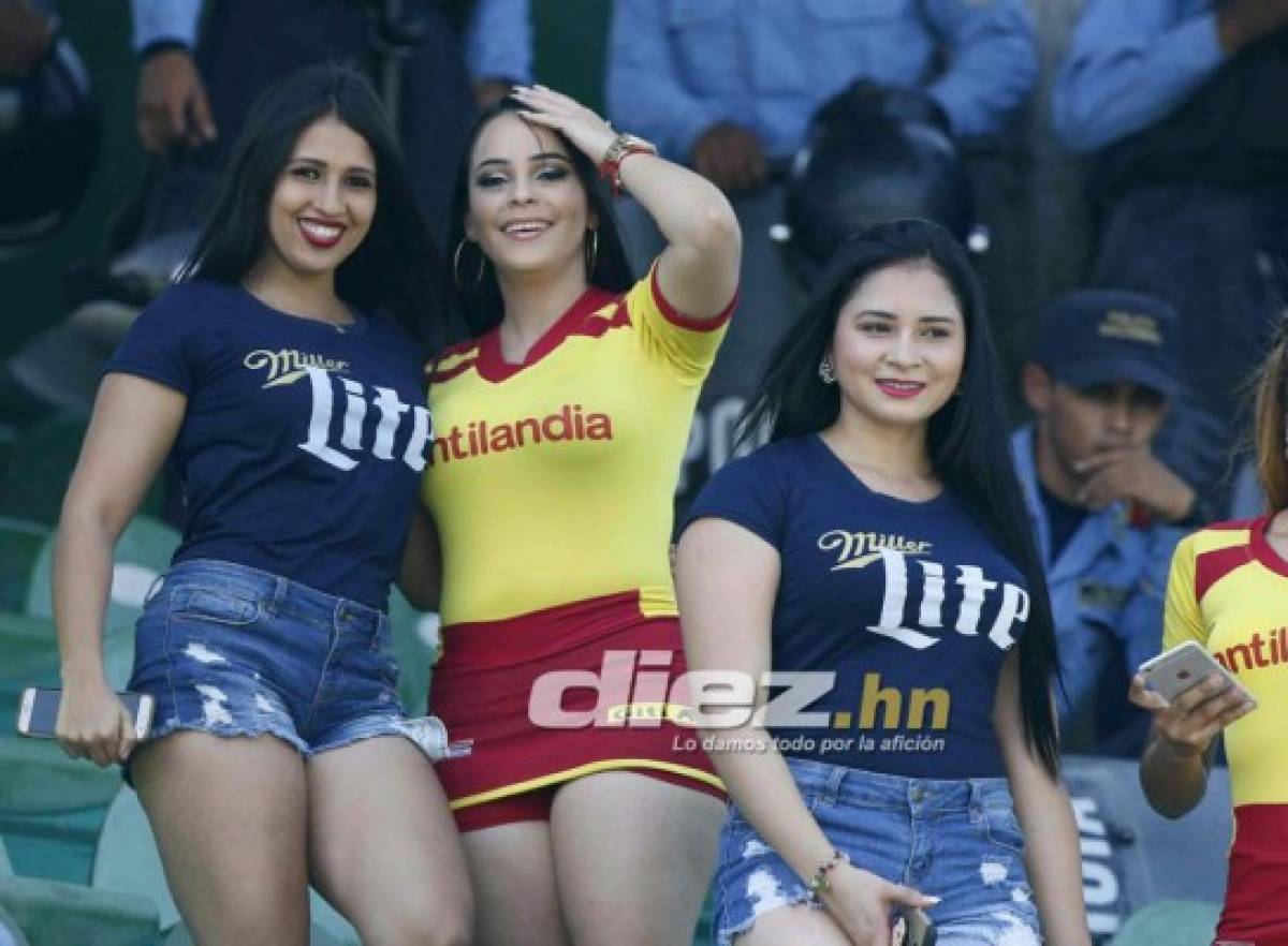 ¡La chela, la colocha y la pelo negro! Hermosuras en el Yankel Rosenthal