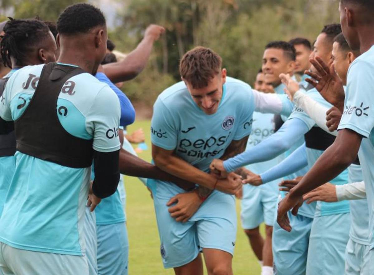 Así recibieron al hermano de Agustín Auzmendi en Motagua y el equipo azul viajó ya a Danlí