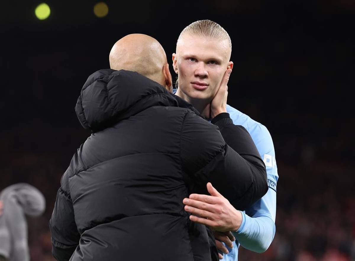 El polémico gesto de Pep Guardiola a los aficionados del Liverpool tras la derrota del Manchester City ¿Qué le cantaron?