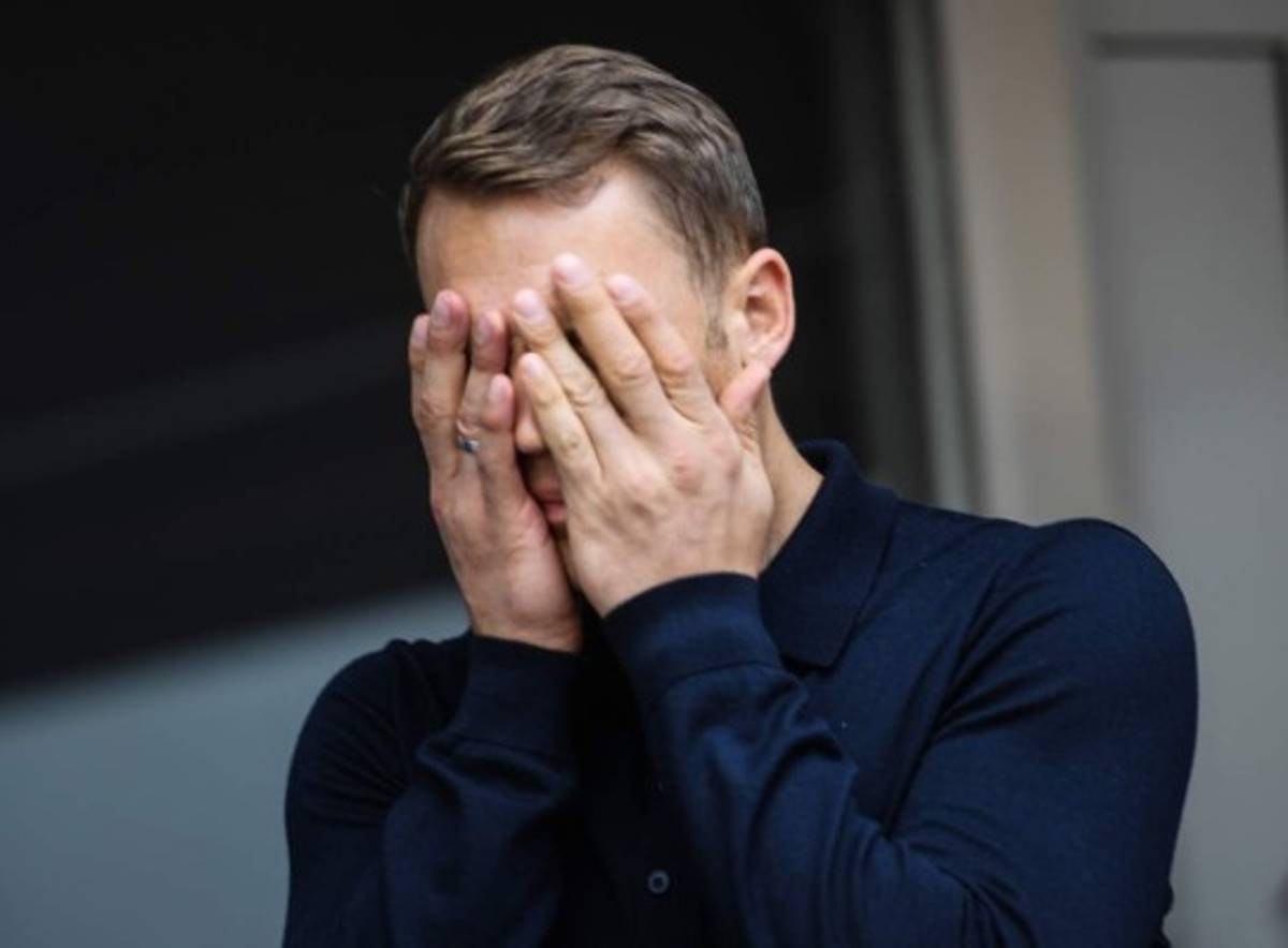 EN FOTOS: La amargura y frustración de la selección de Alemania al llegar a Frankfurt