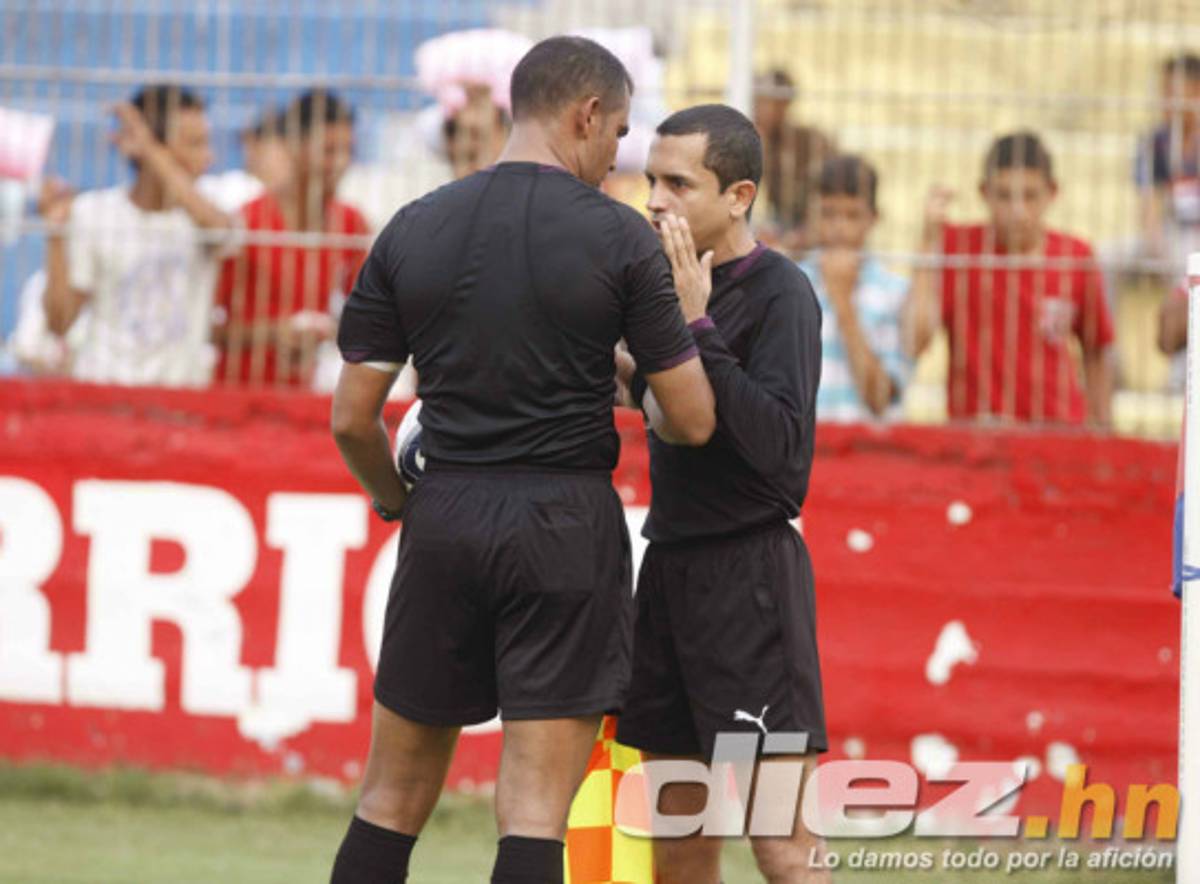 Polémico juego en La Ceiba Vida-Marathón