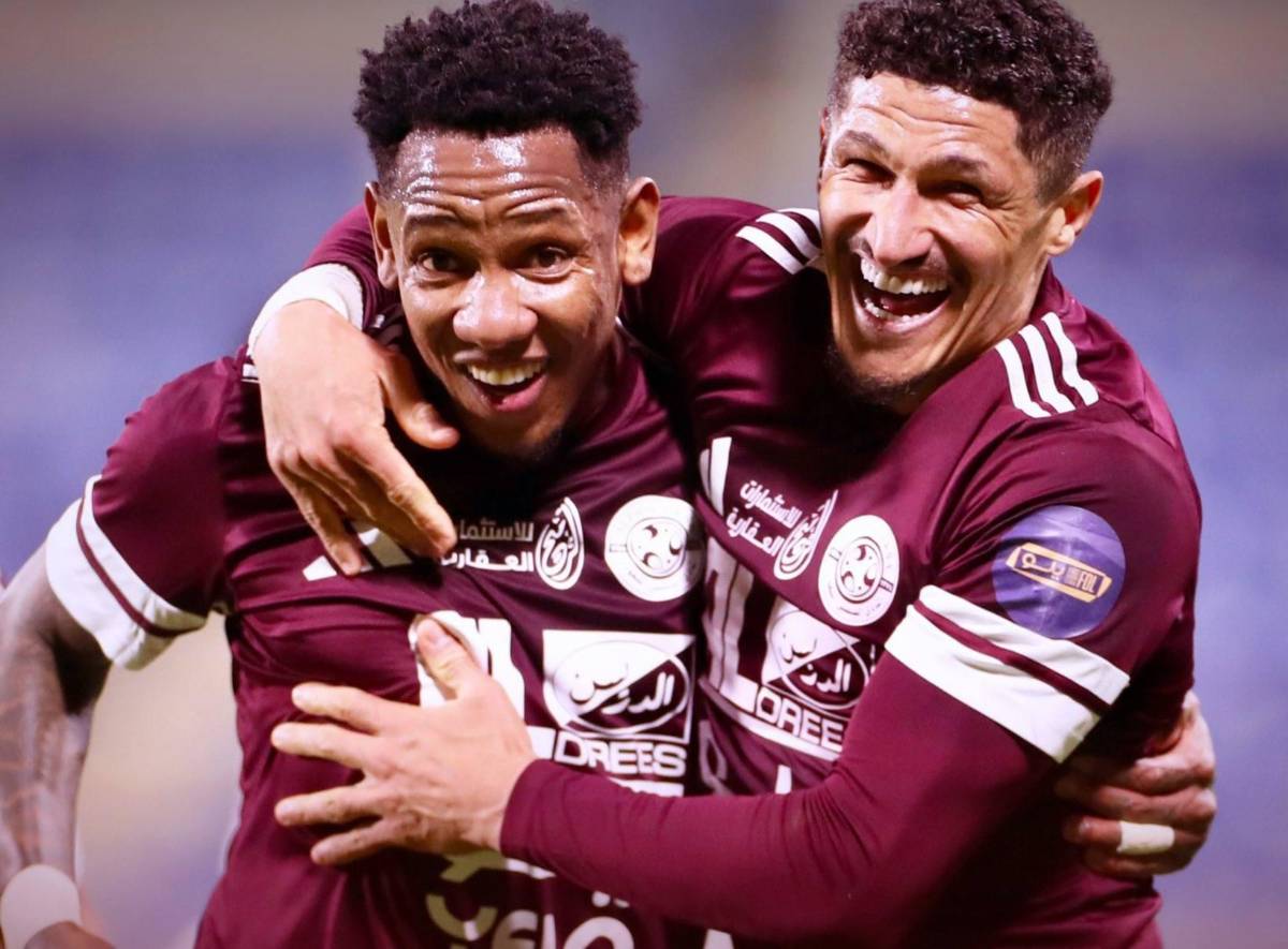 ¿Qué pasa con el hondureño Romell Quioto en Arabia Saudita con los bombardeos que reciben desde Irán?