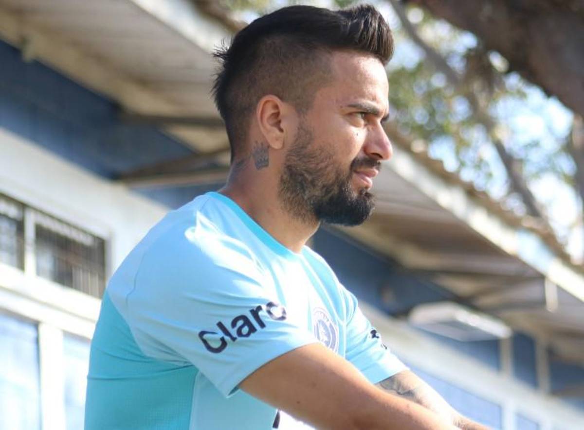 Así fue el primer entrenamiento de Rodrigo “Droopy” Gómez con Motagua: Charla con Diego Vázquez y pasillo al argentino