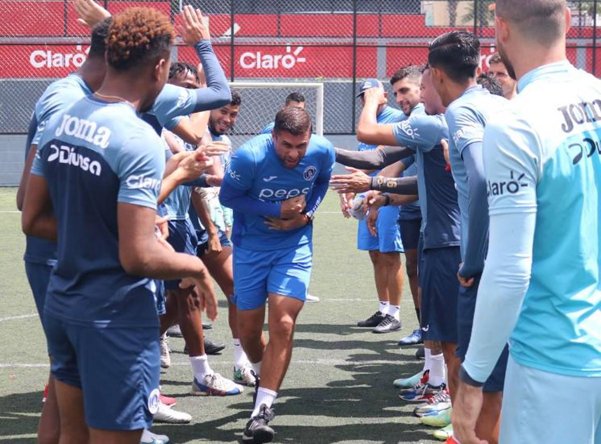 El gran ambiente en Motagua previo al clásico ante Marathón: Pastel de cumpleaños y Auzmendi de portero
