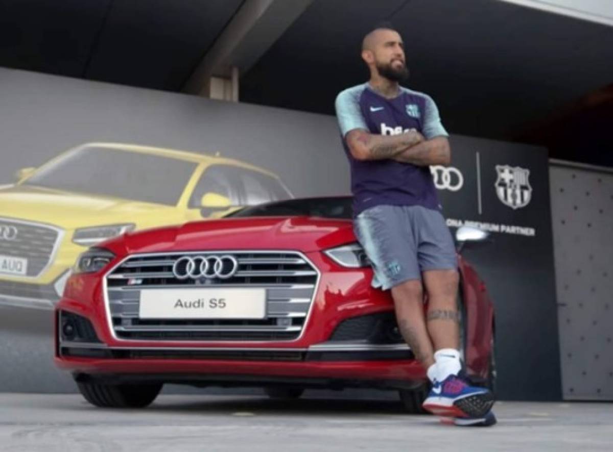 Arturo Vidal: Un 'Rey' rodeado de lujos, viajes y escándalos