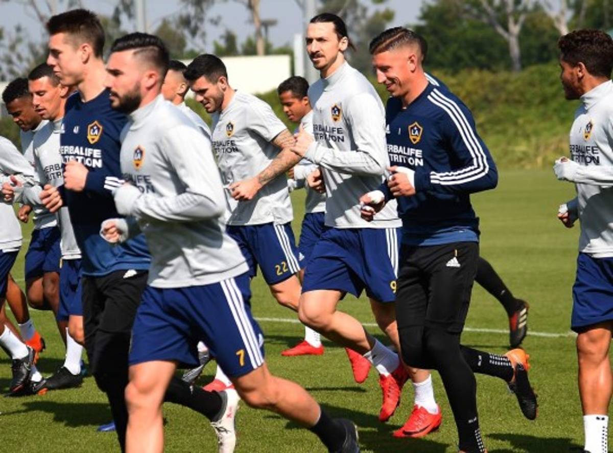 EN FOTOS: 'Ibramanía' en Los Angeles con llegada de Zlatan... ¿Qué se dijo con Jona dos Santos?