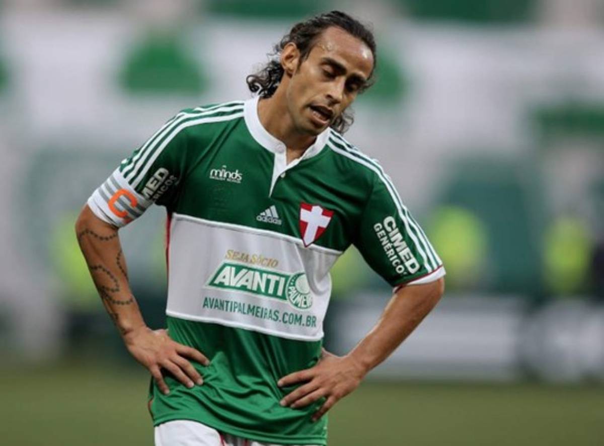 TOP: ¡Las 15 figuras del fútbol mundial que descendieron!