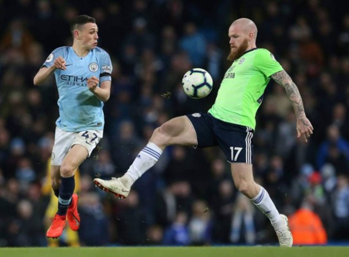 ¡Increíble! El futbolista de la Premier League que se baña con cerveza para conservarse   