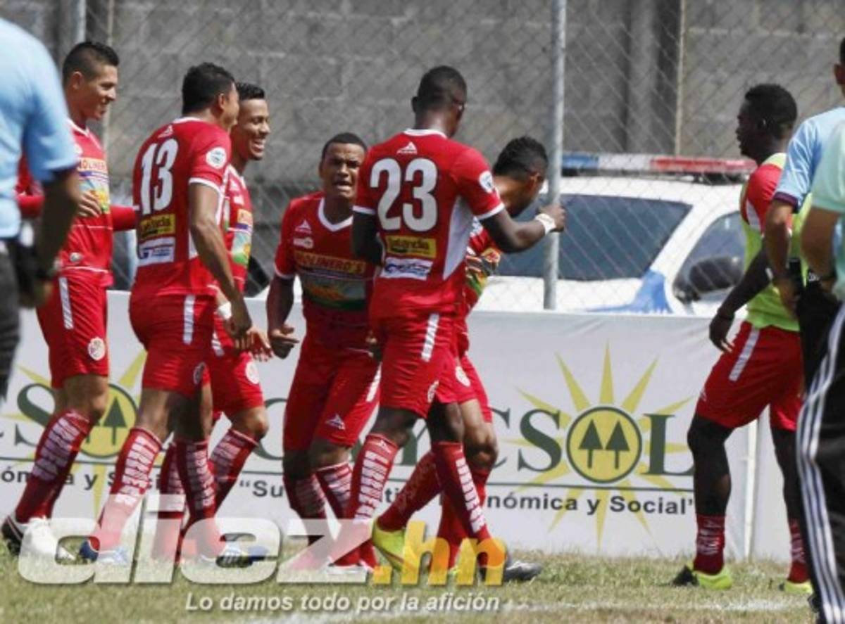 Fiesta en Tocoa: Real Sociedad celebra y va a su cuarta final