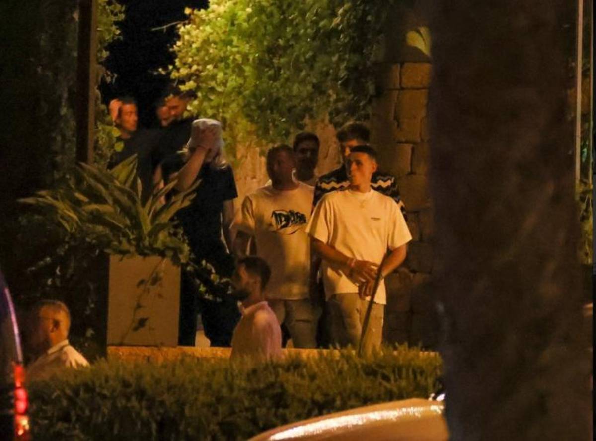La salvaje fiesta de “Champions” del City en Ibiza: Grealish con los pantalones abajo, invitado especial y Haaland fumando