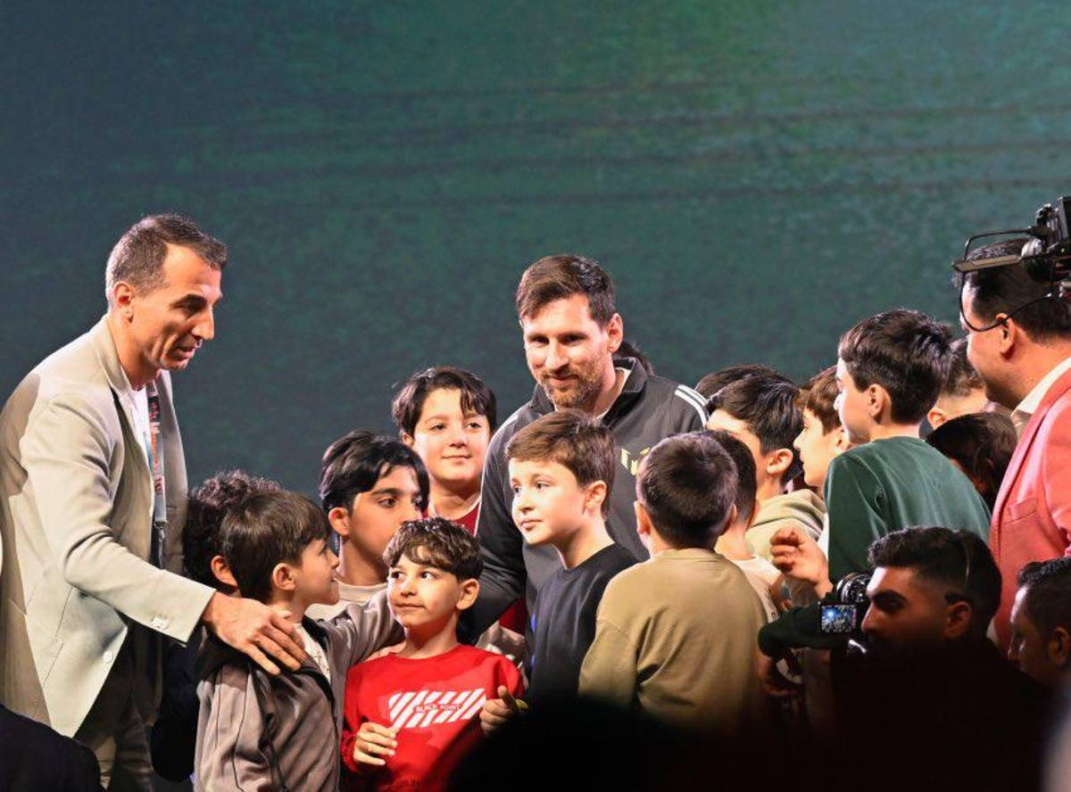 ¿Qué hace Messi en Azerbaiyán? Los motivos de su viaje relámpago y visitó una tumba con las estrellas del Inter Miami