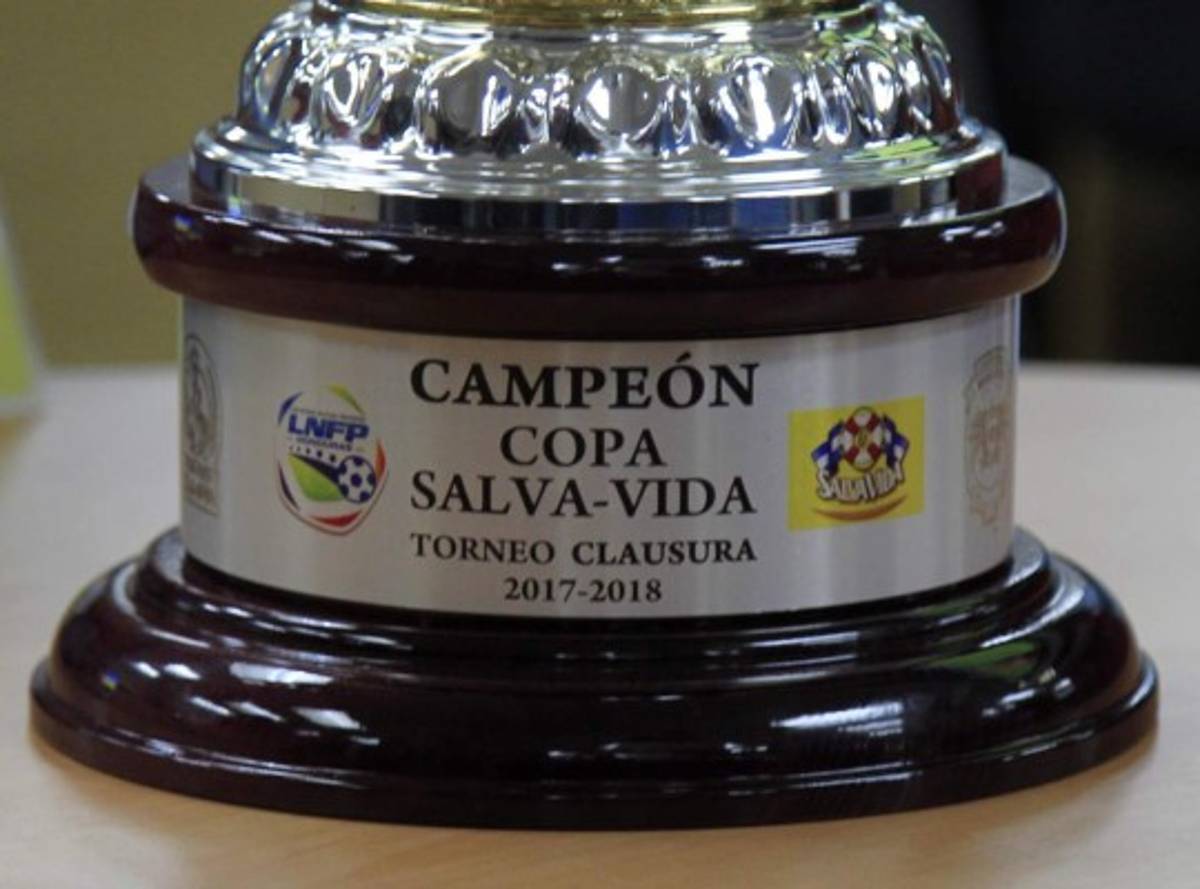 ¡LINDAS! Las espectaculares chicas que custodian la Copa Salva Vida