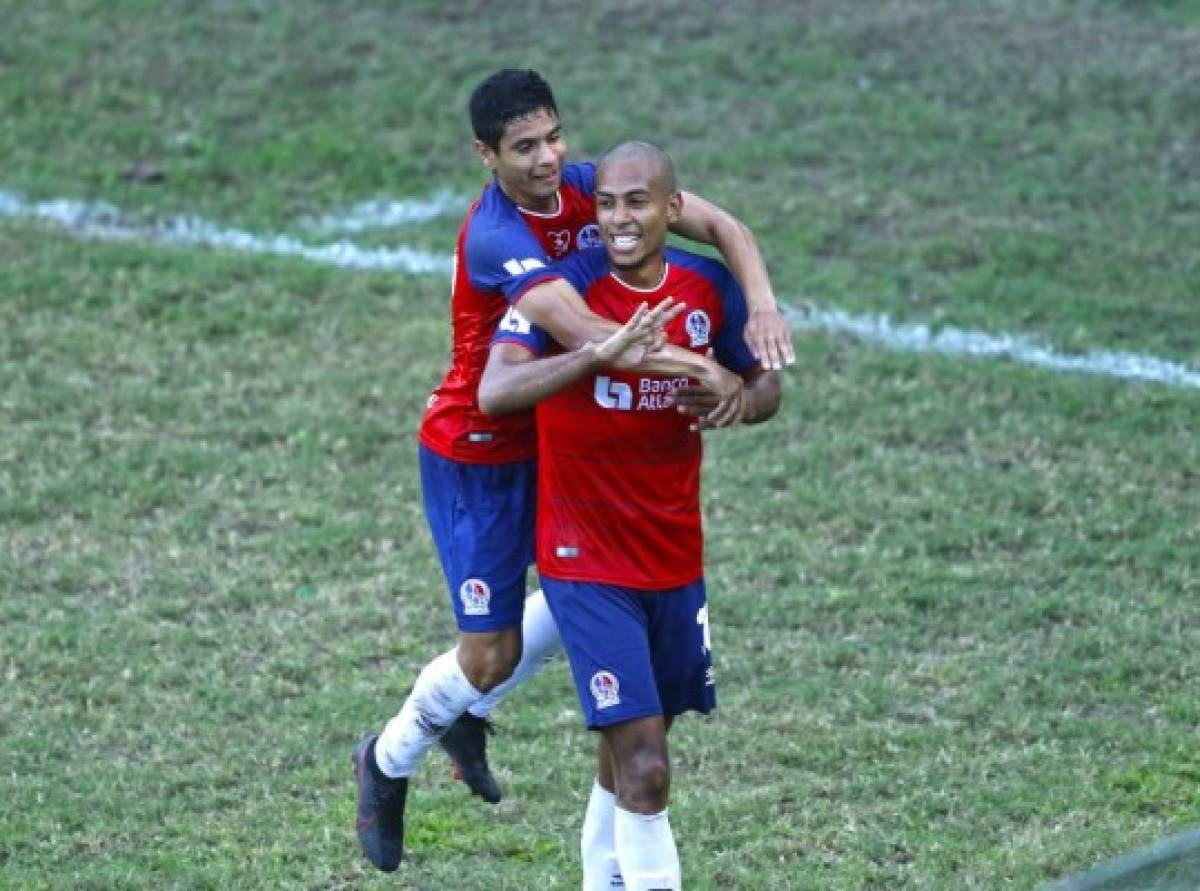 Ya con Bengtson habilitado y las bajas: El 11 con el que jugaría Olimpia ante Motagua