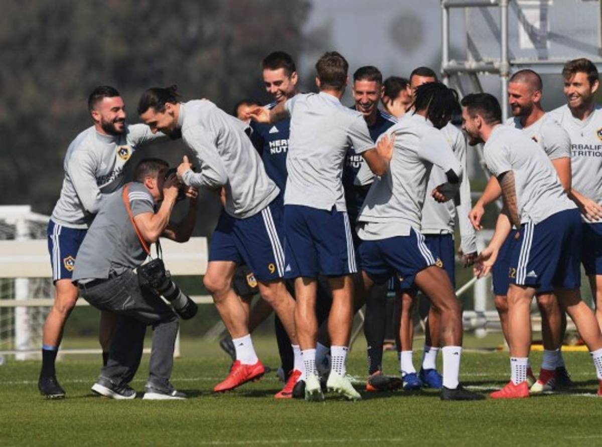 EN FOTOS: 'Ibramanía' en Los Angeles con llegada de Zlatan... ¿Qué se dijo con Jona dos Santos?