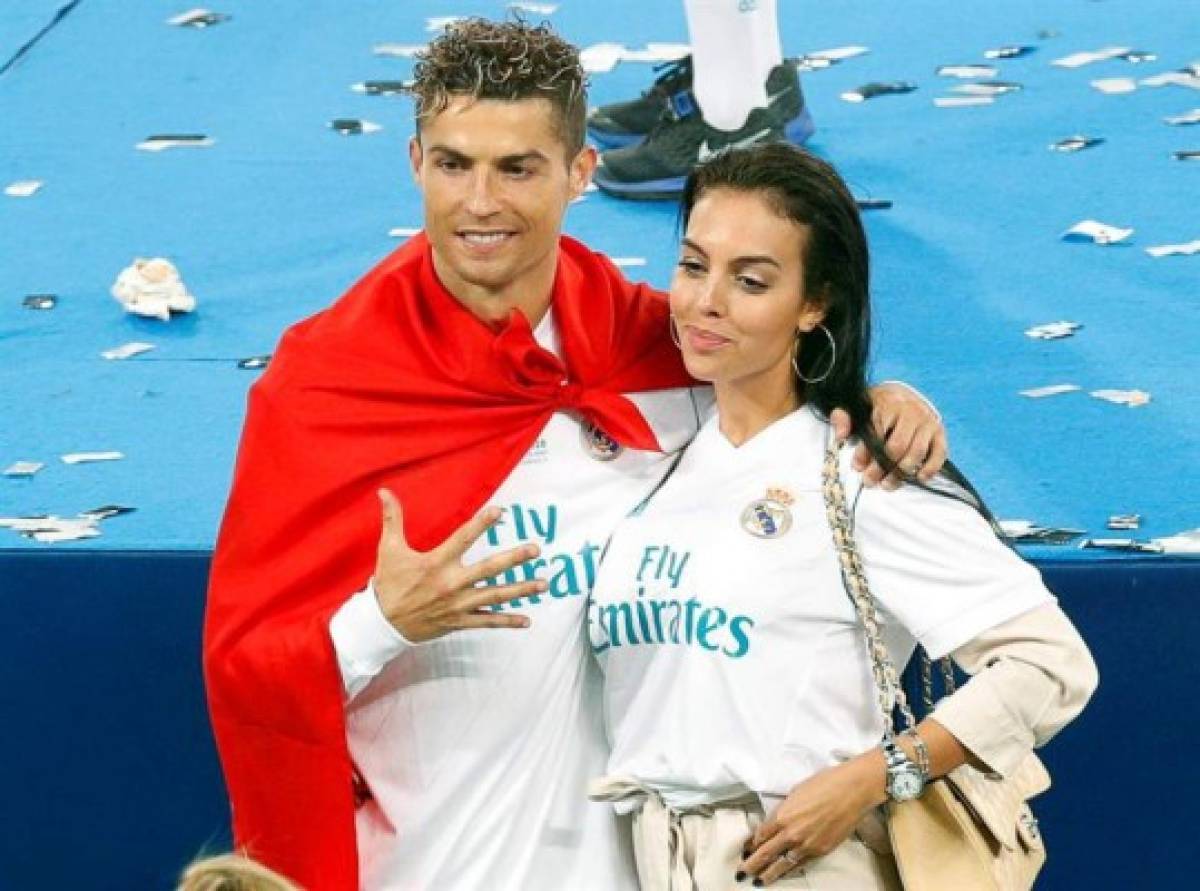 NO SE VIO POR TV: La íntima celebración de Cristiano y Georgina ¿quiénes son las mujeres?