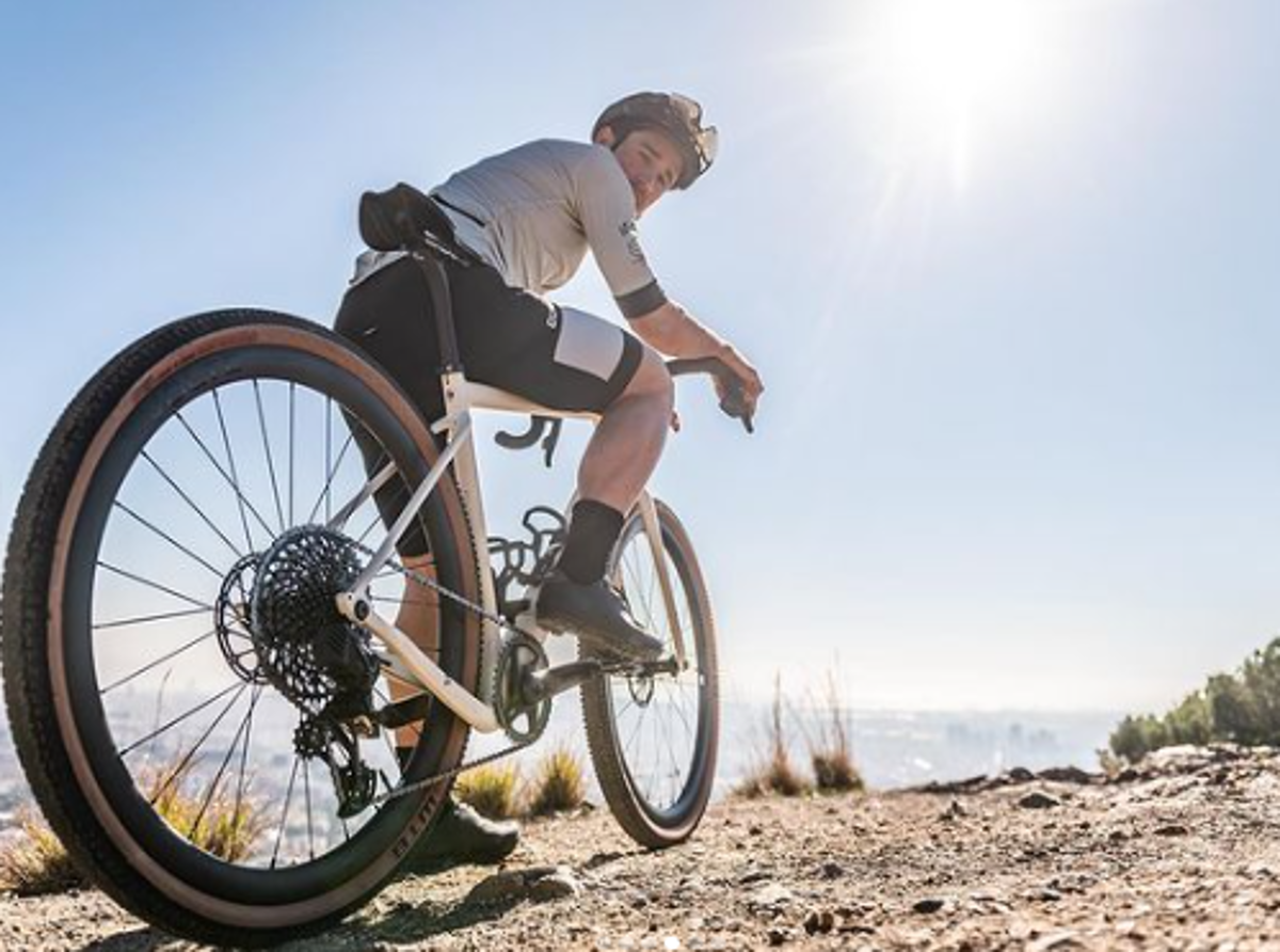Lo ganó todo con Messi en el Barcelona, se quedó sin equipo a los 32 años y decidió cambiar de deporte: “Será para quedarme...”