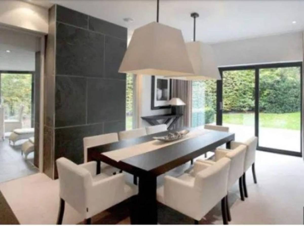 Así es la millonaria vida de Pogba: Mansión de $3.5 millones y una lujosa colección de autos