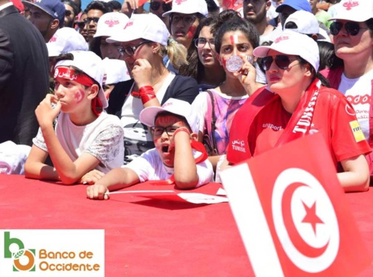 En fotos: El bonito ambiente y las bellas mujeres que engalanan esta jornada en el Mundial de Rusia