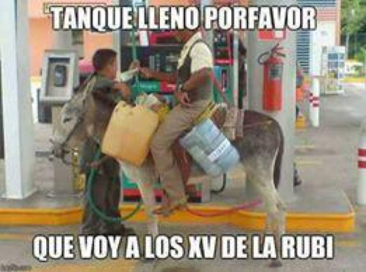 ¡QUÉ CRUELES! Los memes hacen de las suyas en la fiesta de los XV de Rubí