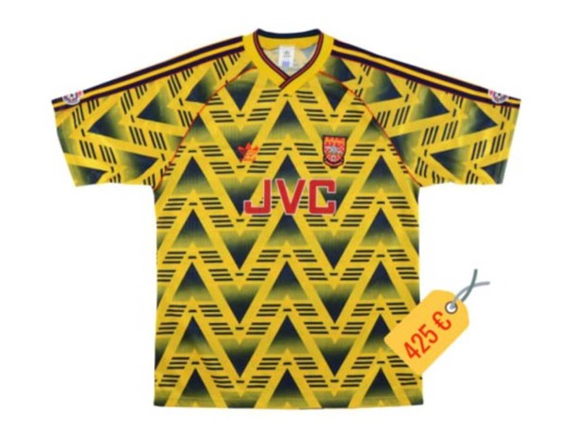 Lidera la del Barcelona: Las 10 camisetas de fútbol clásicas más caras en el mercado