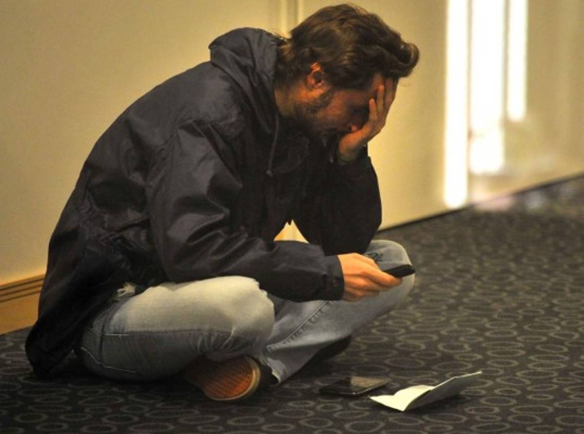 Imágenes dramáticas de los familiares de las víctimas del avión accidentado