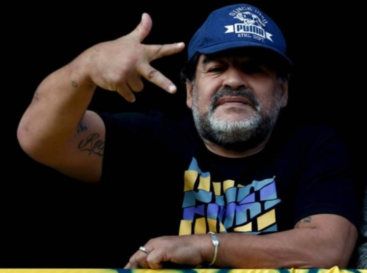 ¡Un hincha más! Las mejores fotos de Diego Maradona apoyando a Boca Juniors