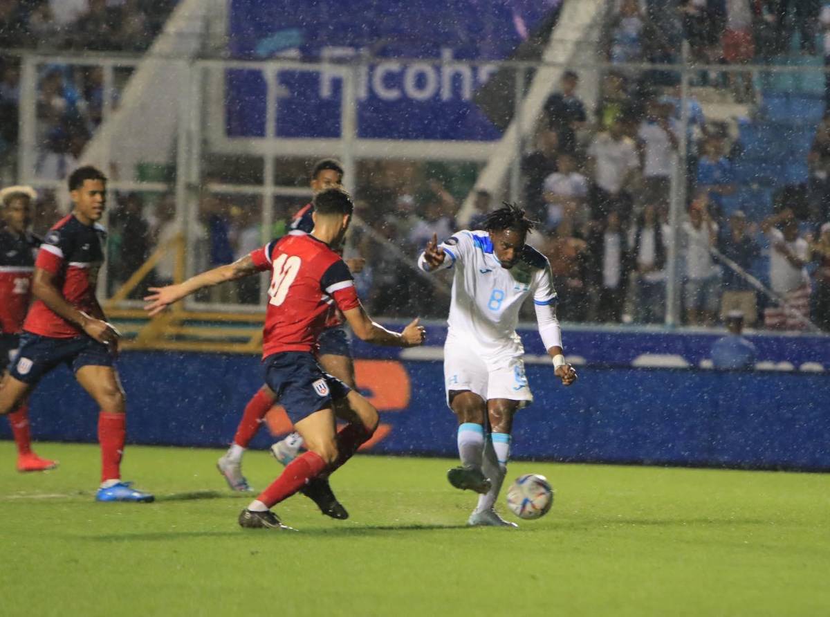 ¡Regresó la alegría! Llenazo en el Nacional, la frustración de Luis Palma y dos jugadores anotaron su primer gol con Honduras