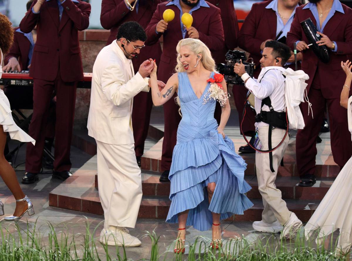 Bad Bunny hace historia en el Super Bowl, Honduras fue protagonista y Trump destruye al cantante: Es uno de los peores