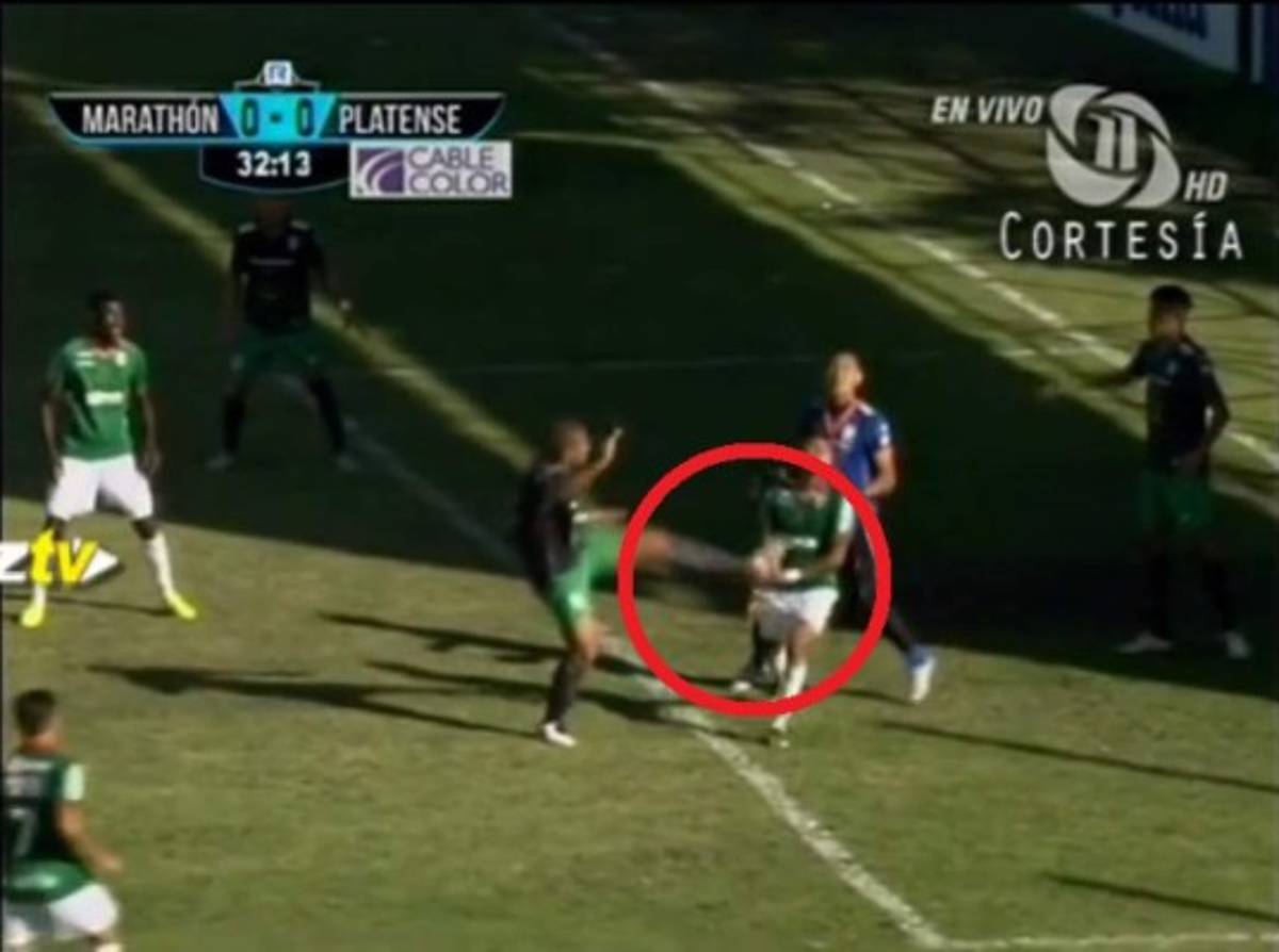 Brutal agresión de Luis Castro ante joven jugador del Marathón