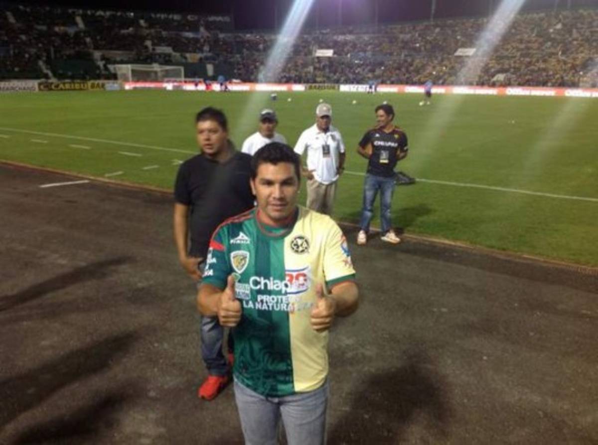 FOTOS | Salvador Cabañas, el exfutbolista que ahora predica a los jóvenes  