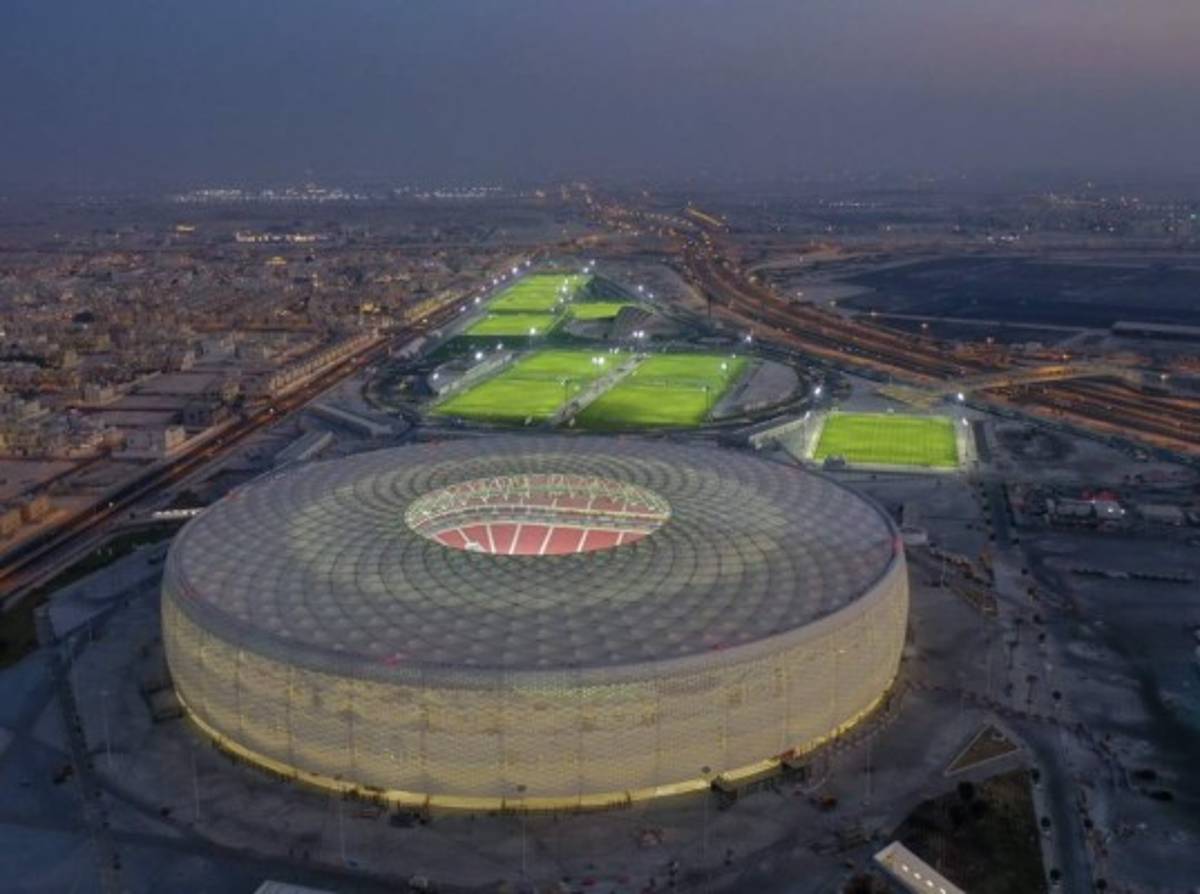 Xavi Hernández lo estrenó: El imponente nuevo estadio de Qatar 2022 que tiene tecnología de enfriamiento  