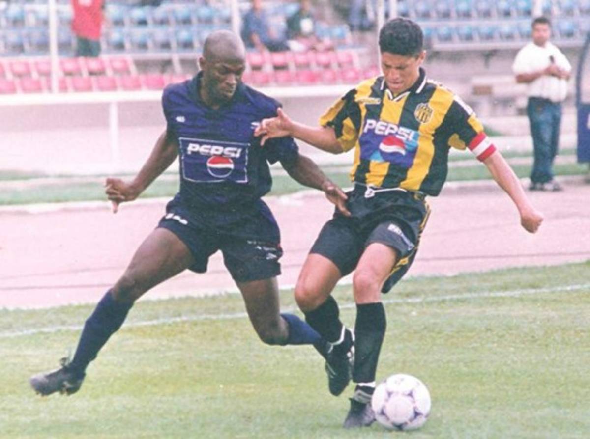 ¡Un santalucense! Futbolistas de países 'raros' que han jugado en Honduras