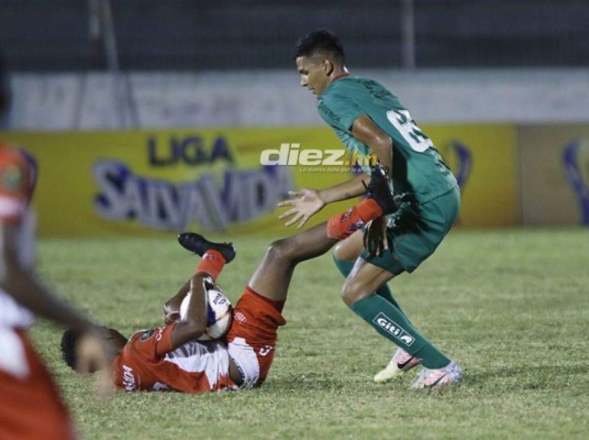 Curiosas: El manotazo de Palermo, Patón Mejía y la reacción de jugadores de UPN tras roja de Axel Gómez