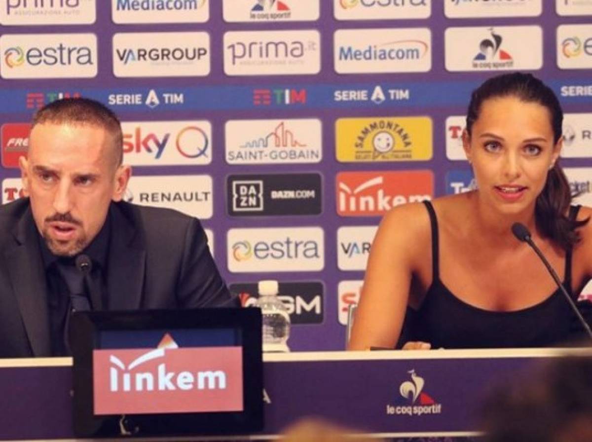 ¡Preciosura! Así es la sexi traductora de Ribéry y otras grandes figuras del fútbol