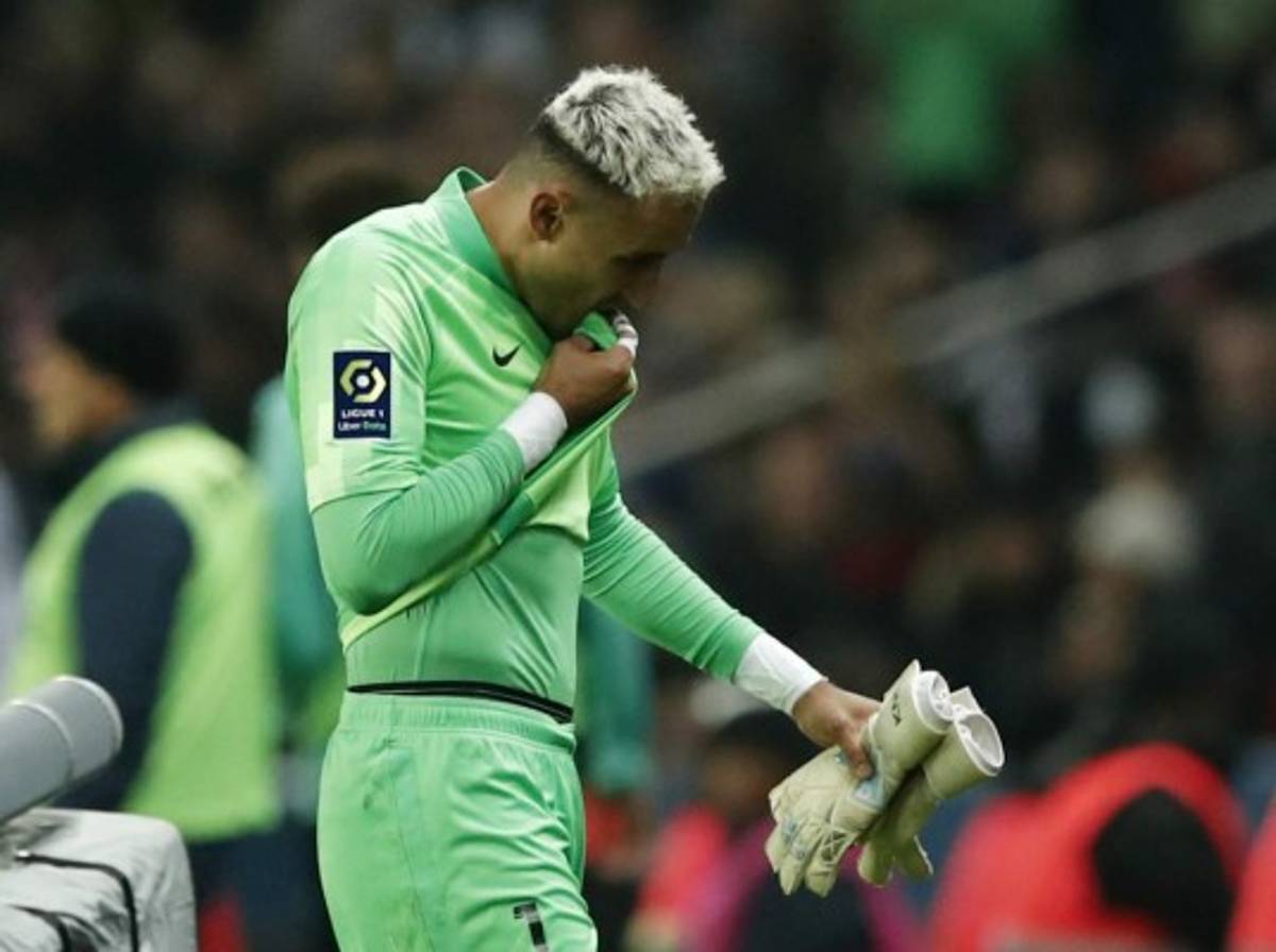 Fotos: Keylor Navas se marcha expulsado en el PSG y así reaccionó Neymar por ser el sacrificado