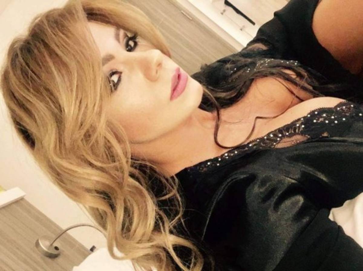 ¿Estrella de cine para adultos es novia de futbolista?