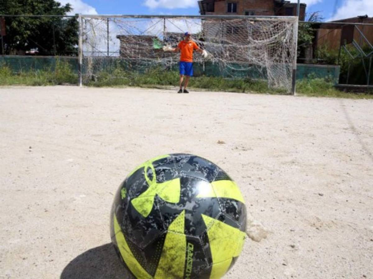 Así es la dura vida de Celio Valladares: El barrio se llevó una parte de él