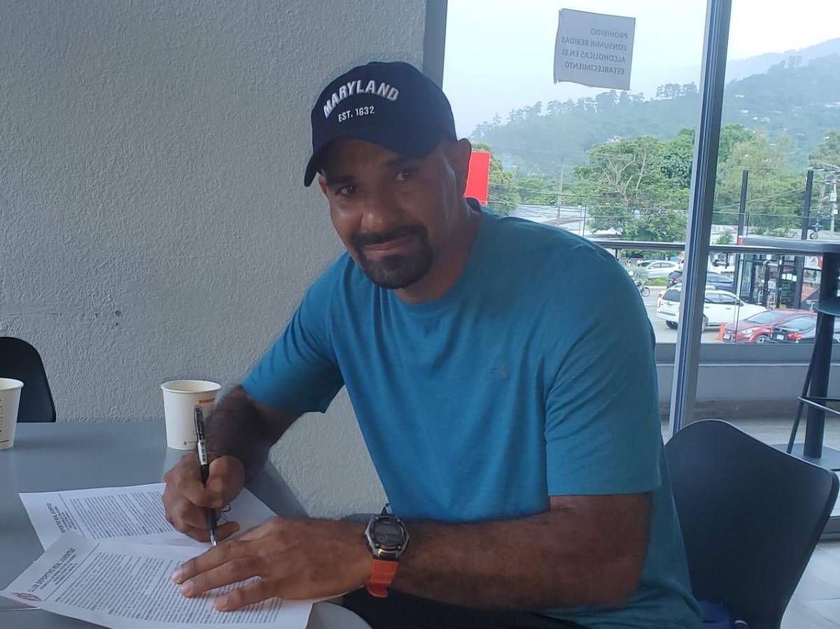 FICHAJES: Europeo llega a Honduras, Olimpia ficha delantero y hondureño firmó en Argentina; Villafranca metido en problemas