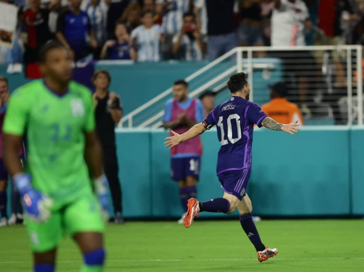 El futbolista de Honduras que intercambió camisa con Messi en el amistoso ante Argentina: se la pidió desde temprano