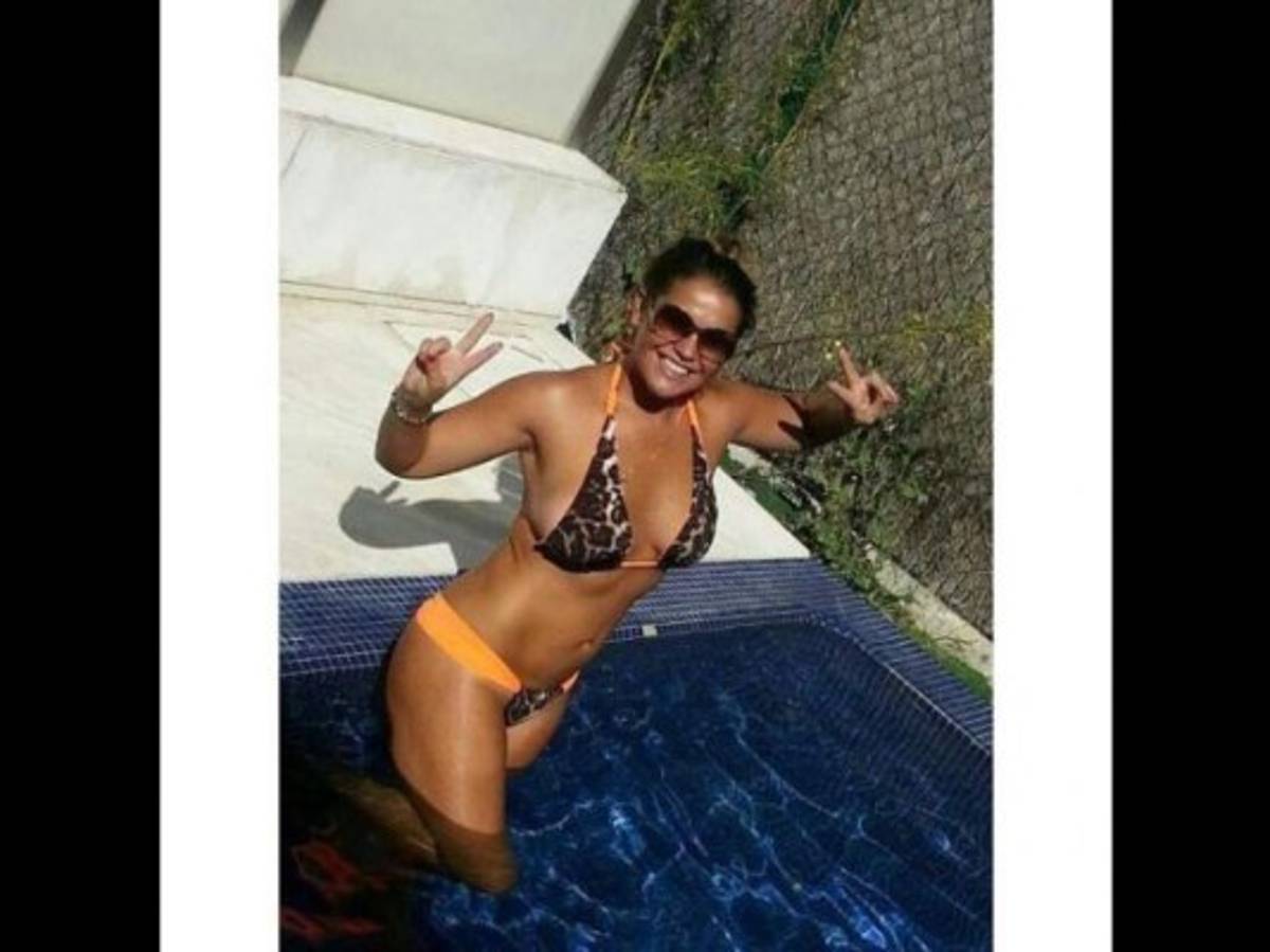 Katia Aveiro, hermana de Cristiano Ronaldo, posó muy sexi para revista