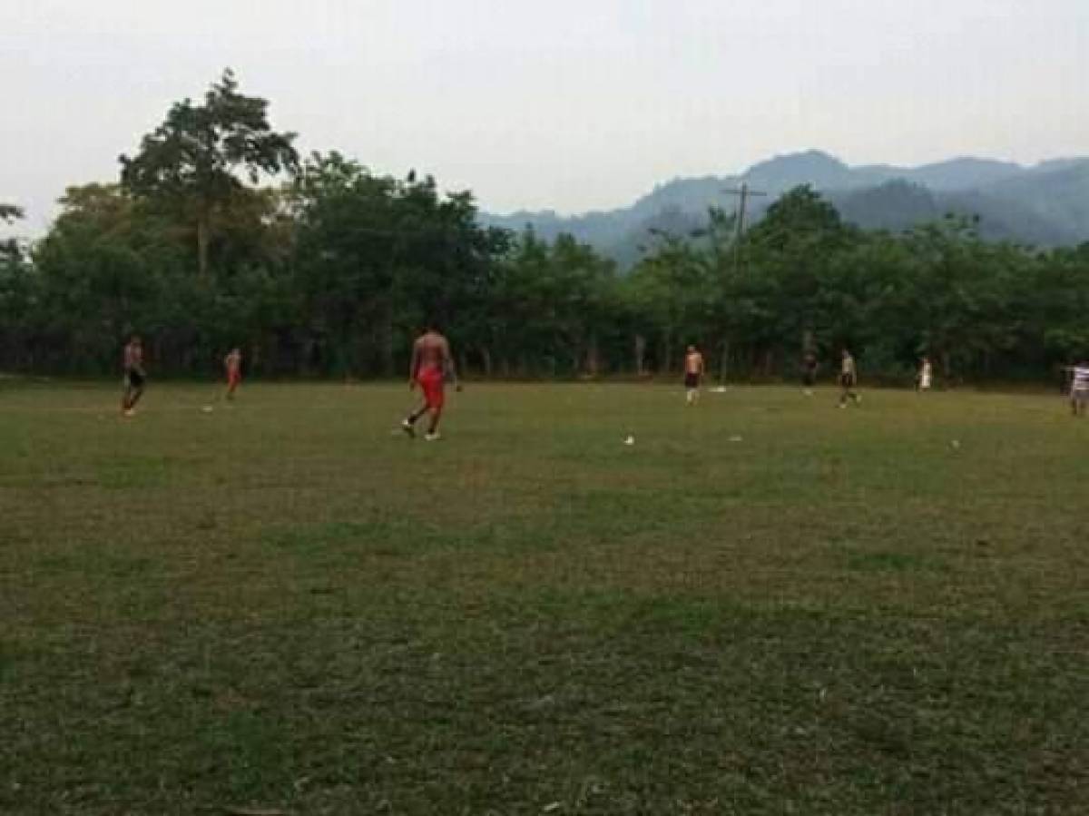 Honduras: Las bonitas canchas donde se juega fútbol burocrático