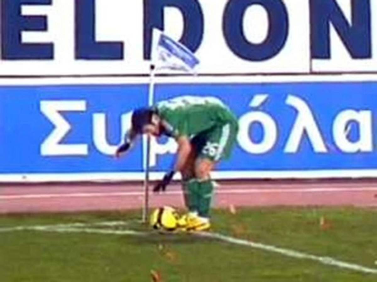 TOP: Las cosas más raras que han lanzado a un campo de fútbol