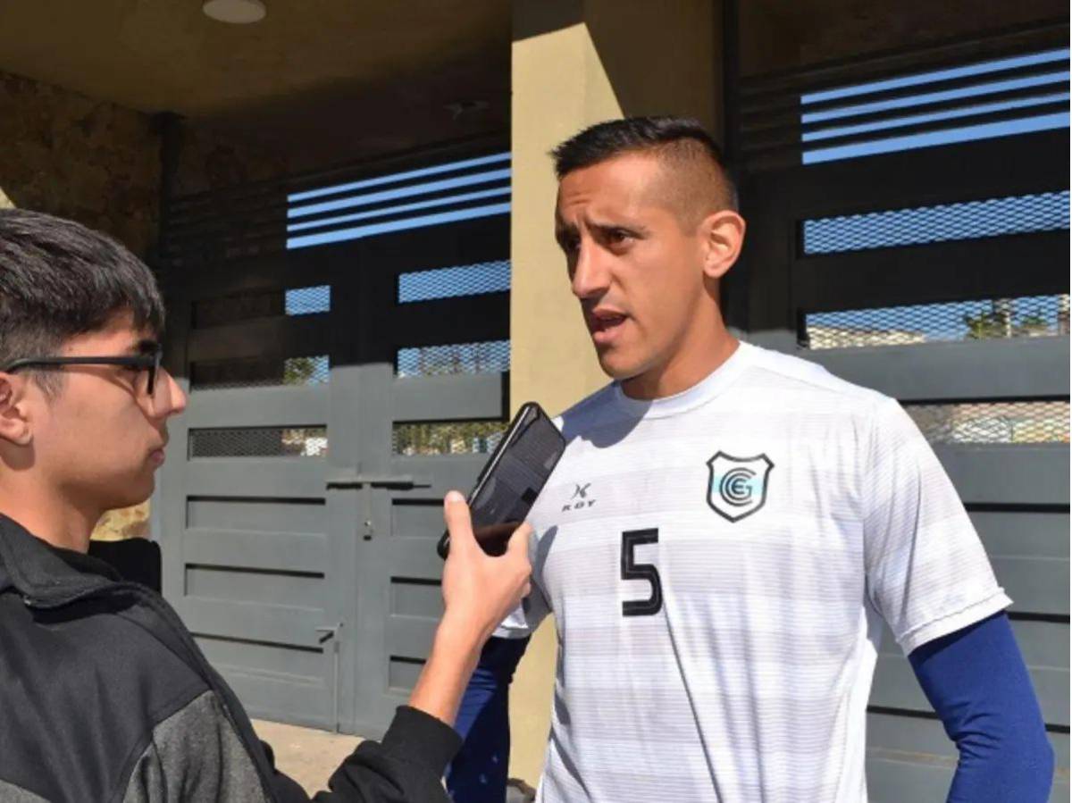 Futbolista puso en peligro un vuelo avión completo con una sola palabra y el castigo que afronta