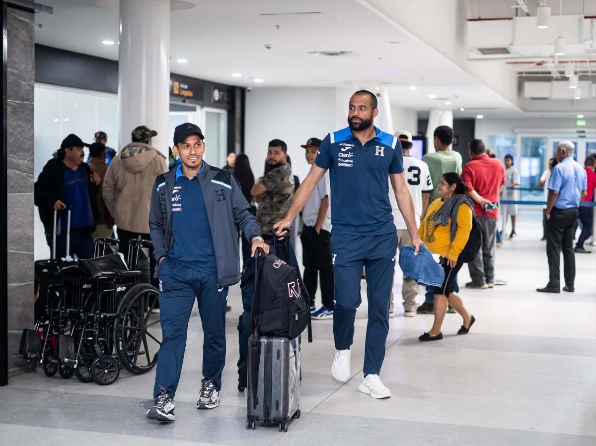 Con rostros felices: así llegaron los futbolistas de Honduras luego del amistoso; José Molina se quedó en España