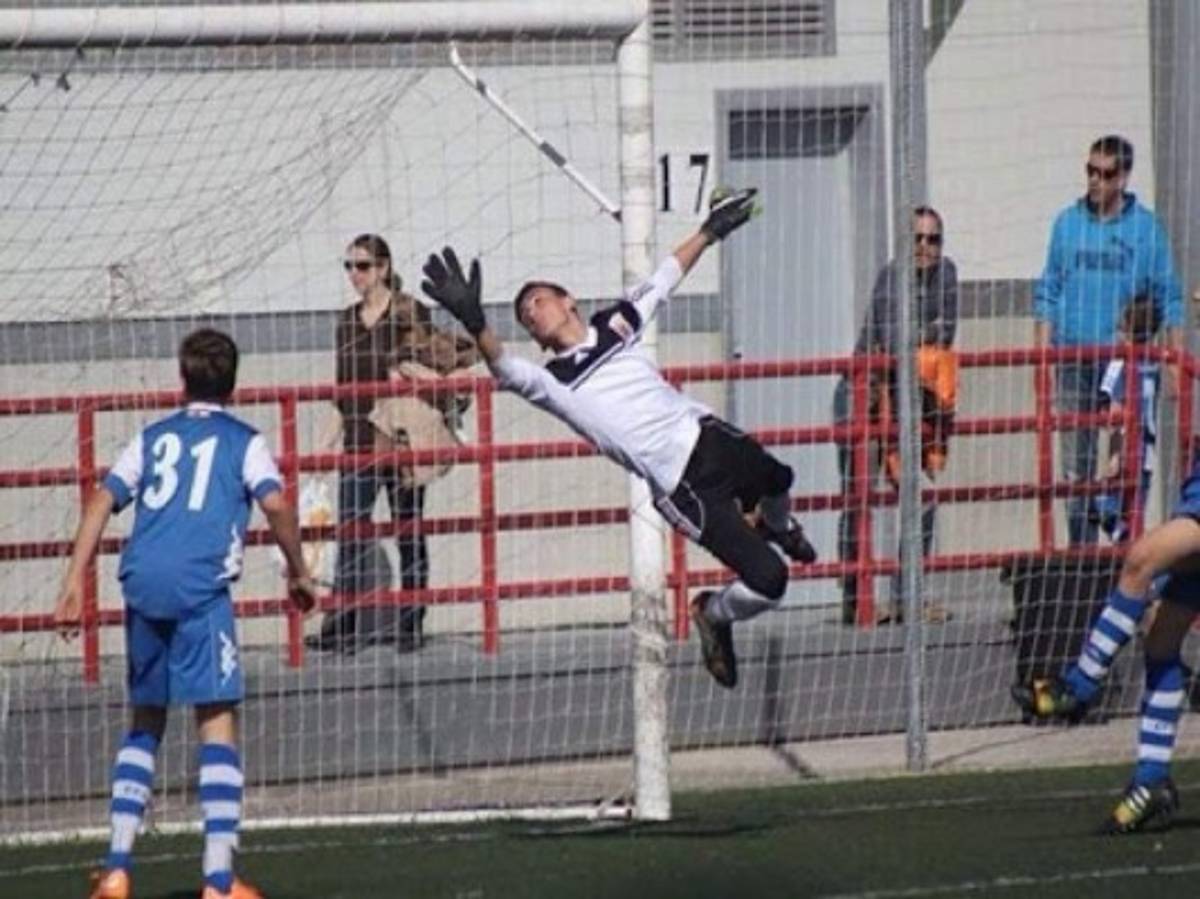 Así juega José Manuel, el niño al que comparan con Keylor Navas