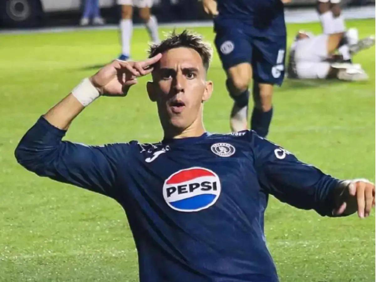 Rodrigo Auzmendi sorprendió a Laura Meza con su último regalo que enciende las redes