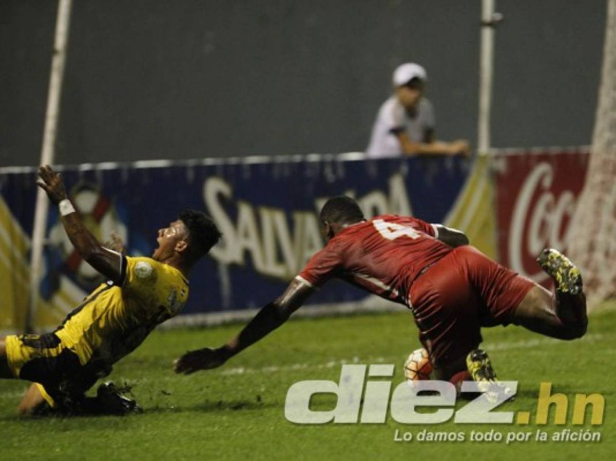 Las imágenes que no viste en televisión de la vuelta de repechaje en Honduras