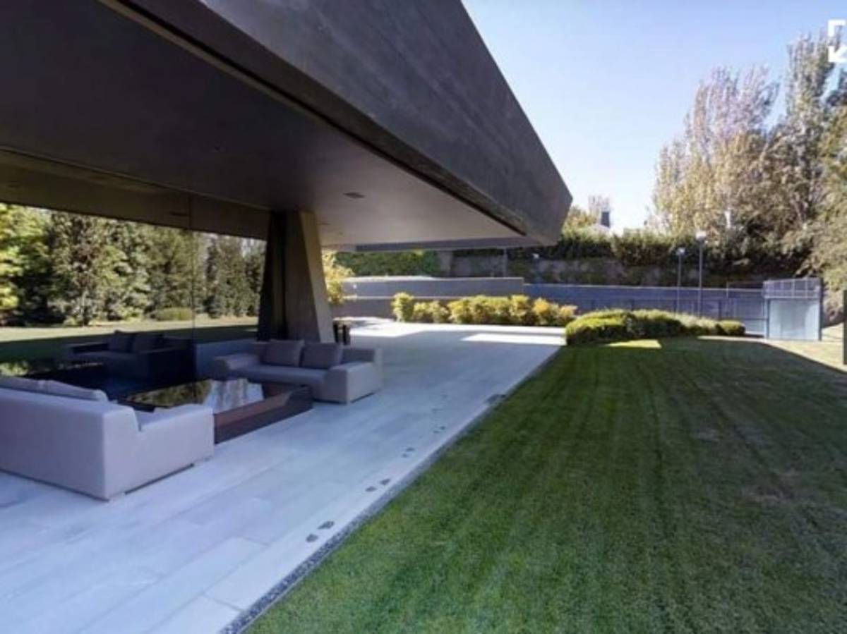 Pasa más aquí que jugando con el Real Madrid: Así es por dentro la increíble mansión de Hazard