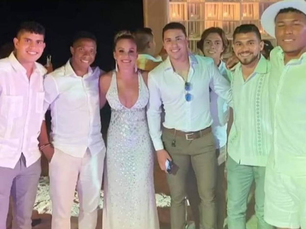 Futbolistas del América se olvidan de la Liga MX y arman tremenda fiesta en Cancún