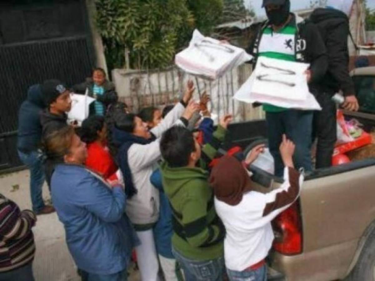 Sicarios del Cartel del Golfo en México reparten alimentos por la emergencia del coronavirus